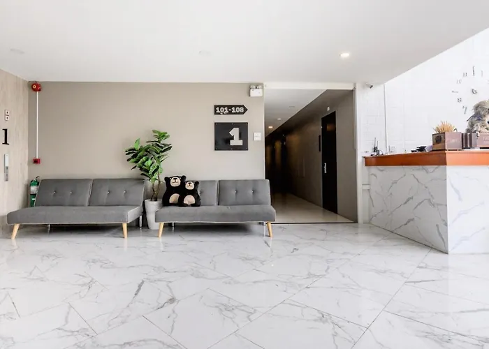 Bear'S Den Hotel Pattaya